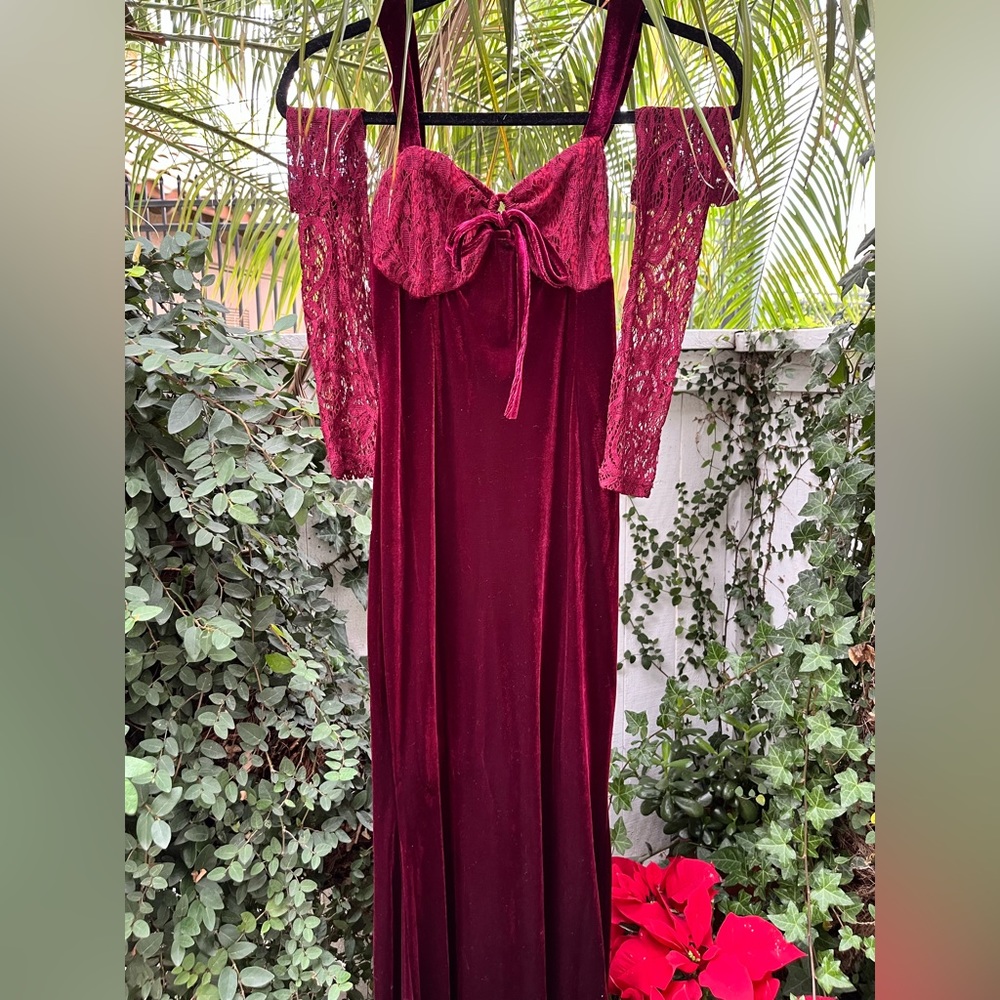 Cold Shoulder Lace Sleeve Bodycon Velvet Formal Party Maxi Dresses